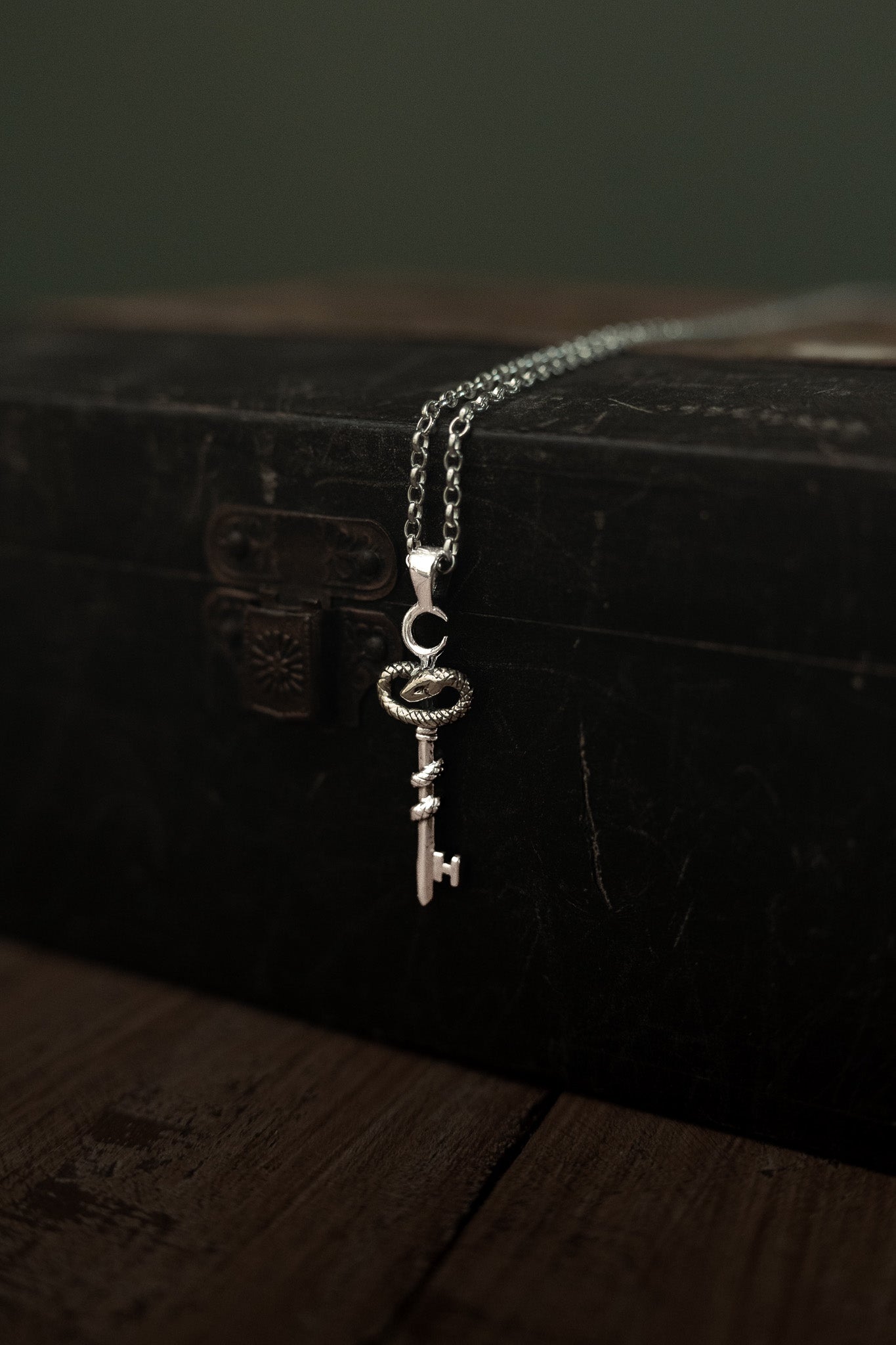 Key of Hecate Pendant – Unlock the Path Between Worlds