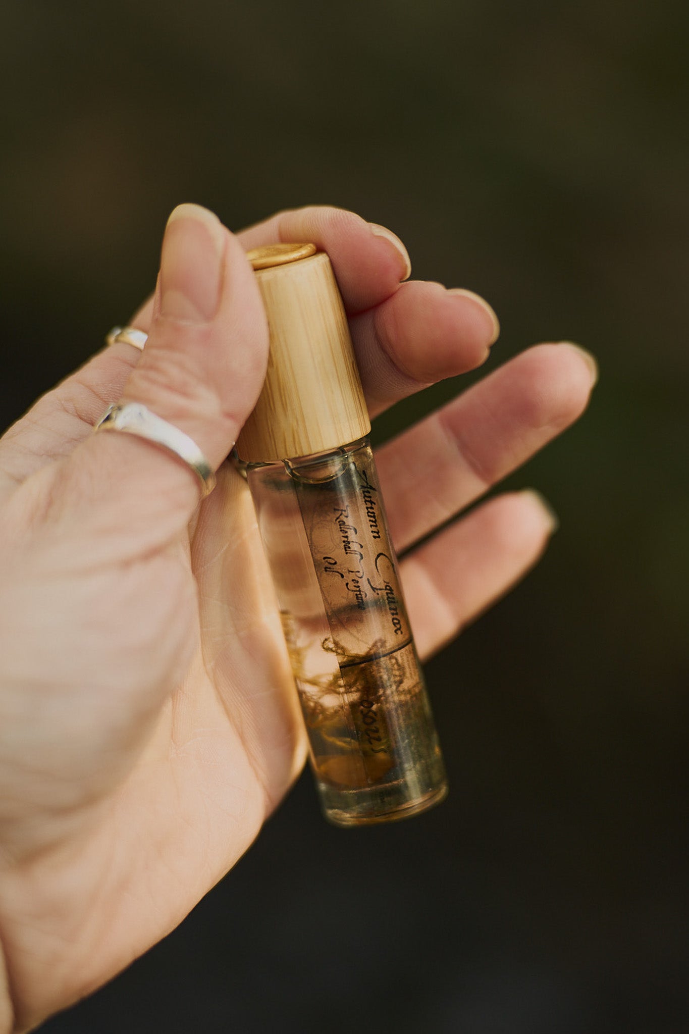 Seasonal Ritual Perfume Rollers – Nature’s Scents for Soulful Living
