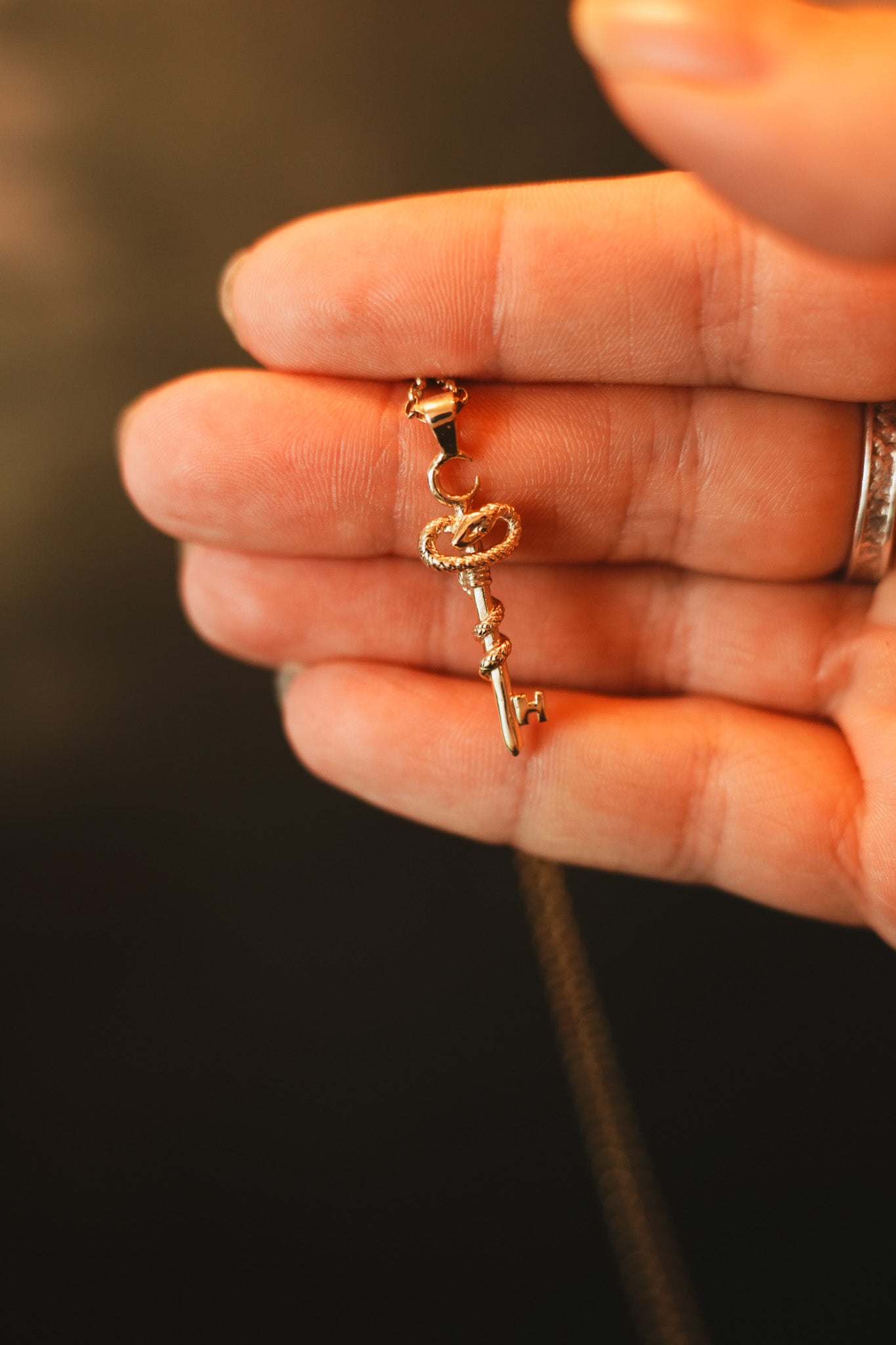 Yellow Gold Key of Hecate Pendant – Unlock the Path Between Worlds