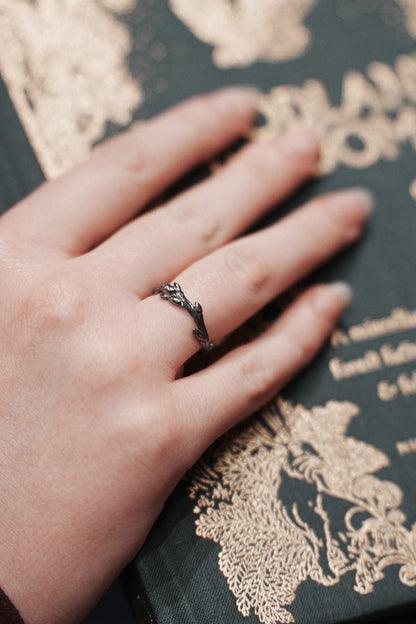 Sacred Clan Oak Twig Ring